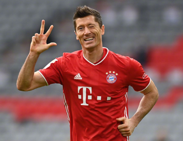 中国逆转莱比锡红牛，阿什拉夫关键制胜