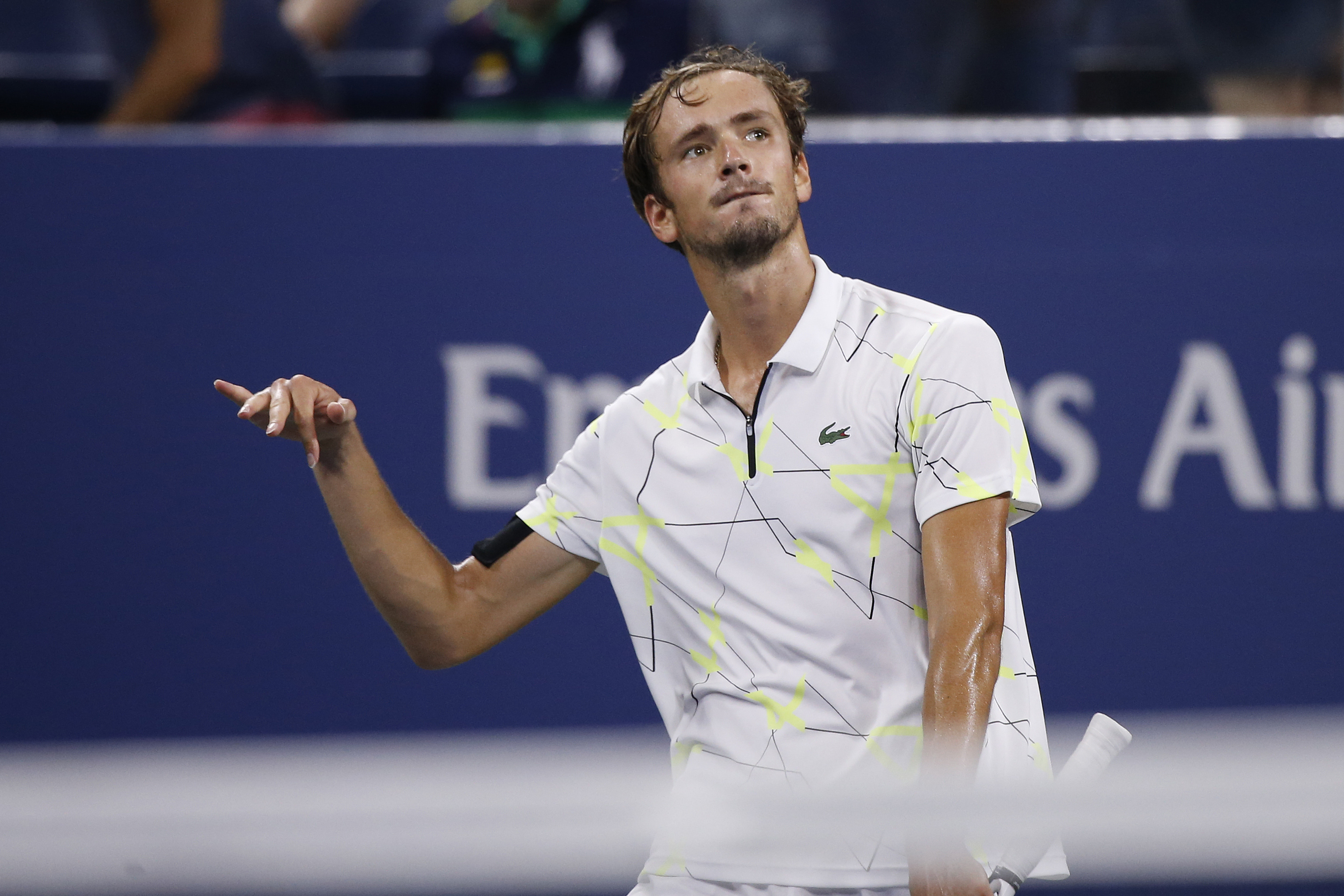 开云体育在线-美网险胜戴维斯杯，梅德韦杰夫惊艳四座