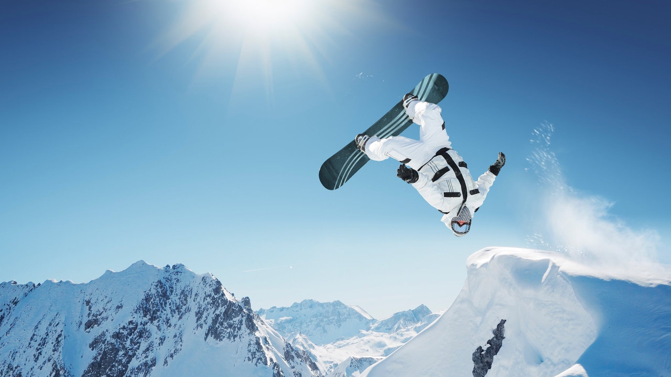 开云体育入口-当F1引擎的轰鸣，被恩比德一记暴扣彻底掐灭