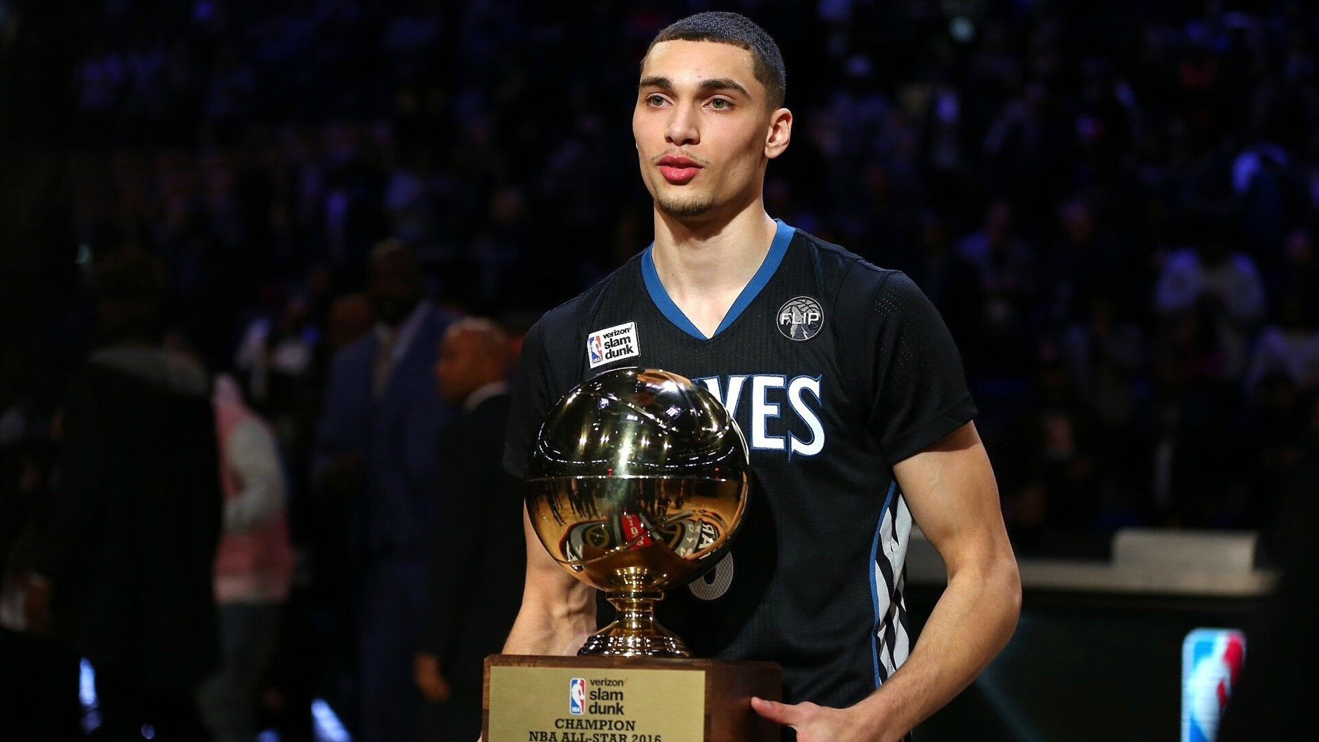 德罗赞的救赎，当魔术师在五棵松擦亮最后一颗子弹